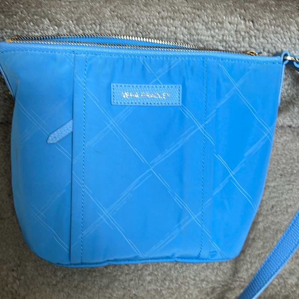 Vera Bradley shoulder/cross body purse.